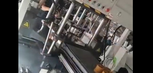 自動(dòng)射芯機(jī)